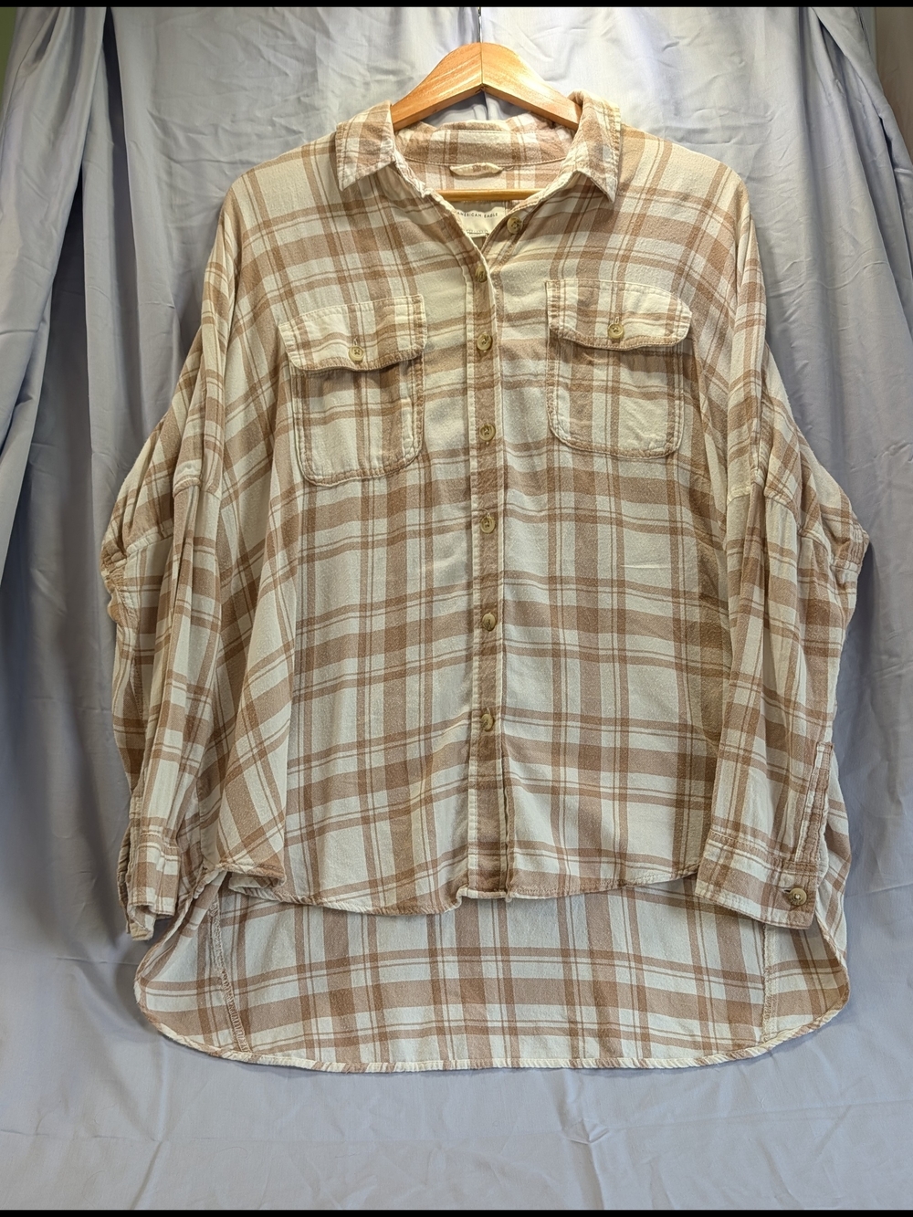 American Eagle Oversized  Beige & Cream Flannel Plaid Button Front Shirt Size XS